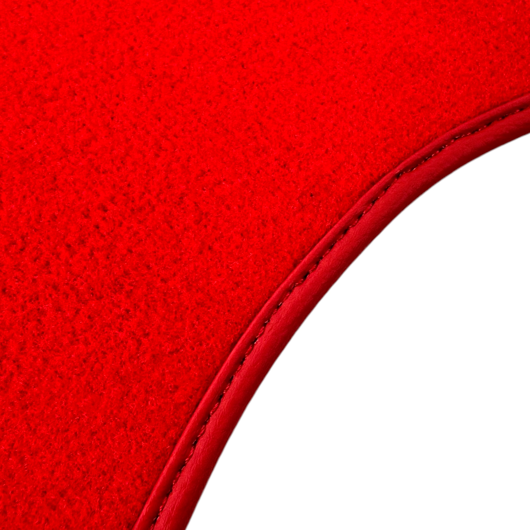 Red Floor Mats for Jaguar XJ (2003-2007) - AutoWin